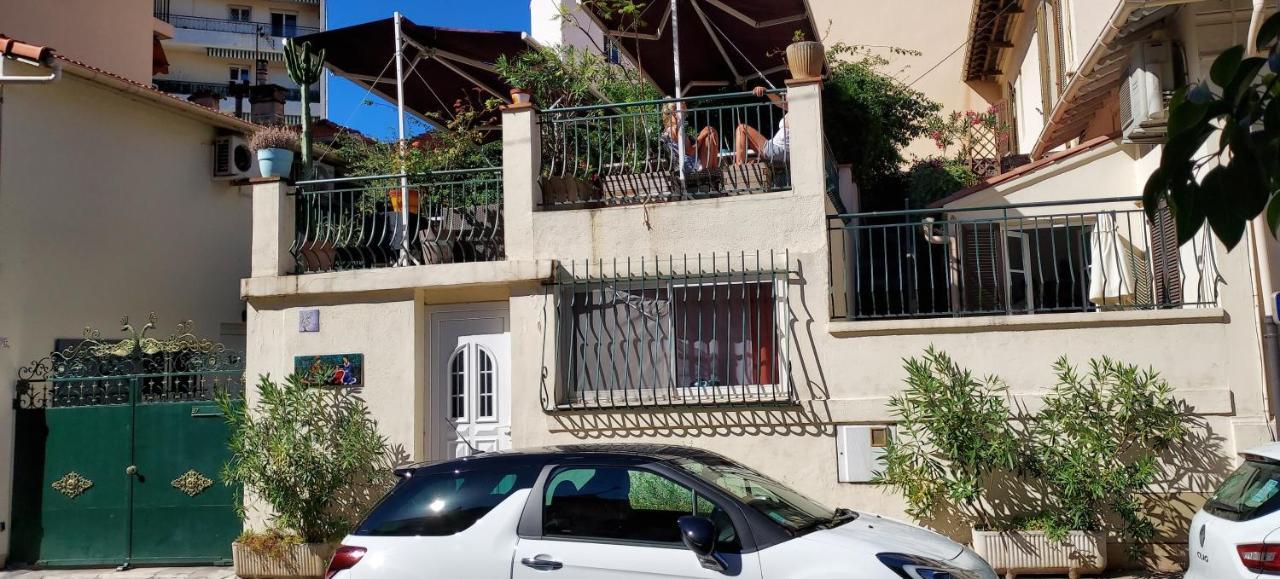 Crew Lighthouse Hostel Antibes Exterior photo